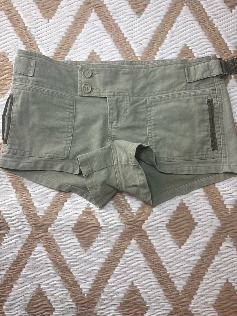Abercrombie & Fitch Women's Chino Shorts 2 Green Low-Rise Twill Belted 2